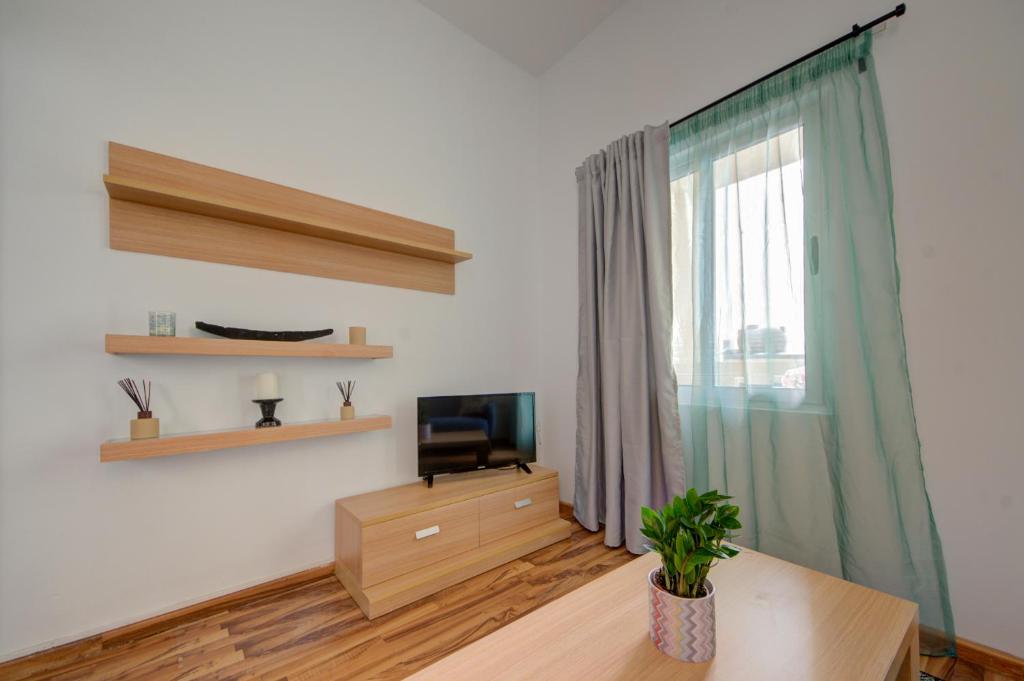 Just off the Ferries Sliema Apartment room 1